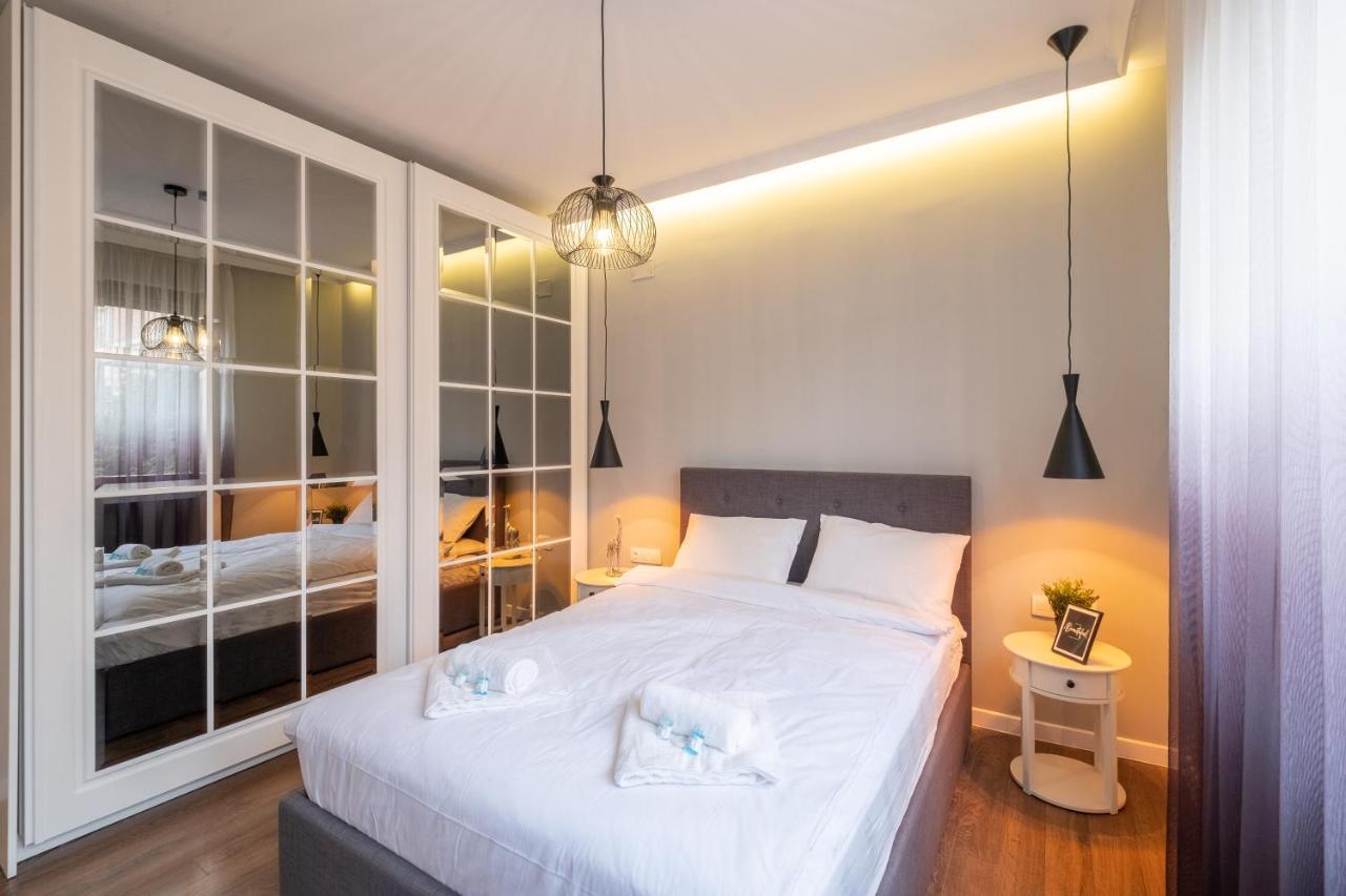 Designer & Cozy 2Bd Flat With A Parking In The City Center By Flat Mаnager 소피아 외부 사진