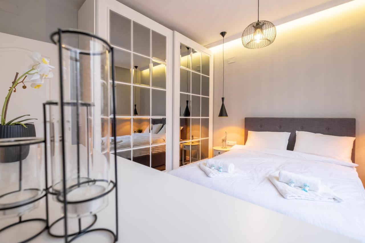 Designer & Cozy 2Bd Flat With A Parking In The City Center By Flat Mаnager 소피아 외부 사진