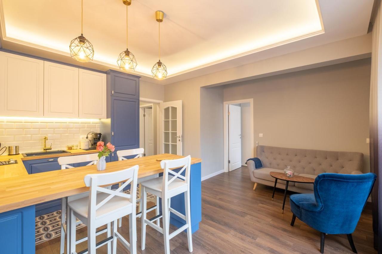 Designer & Cozy 2Bd Flat With A Parking In The City Center By Flat Mаnager 소피아 외부 사진